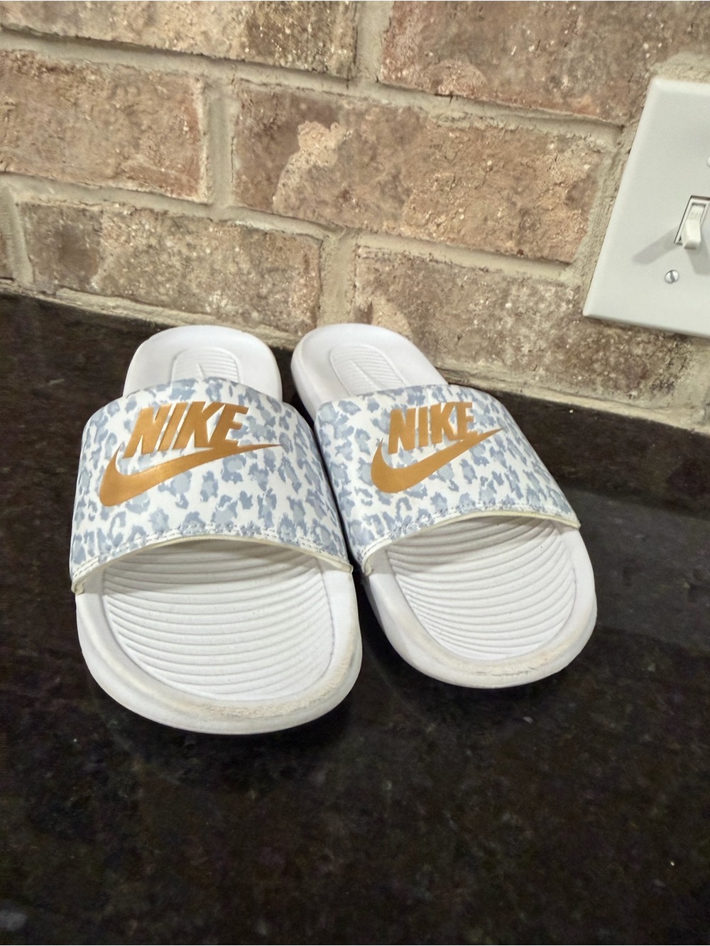 Nike White & Gold' Slide Sandals